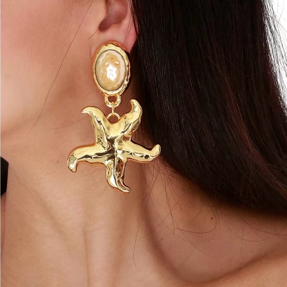 Julietta Starfish Clip-On Earrings